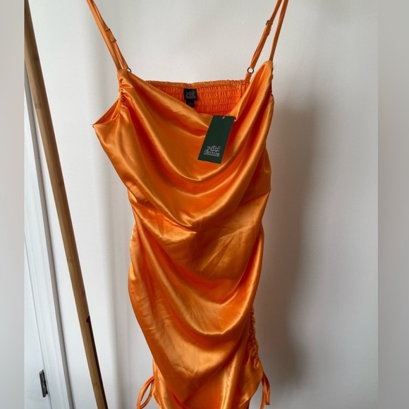 NWT Wild Fable Women's Ruched Side Bodycon Satin Dress in Neon Orange Size S - Picture 5 of 9